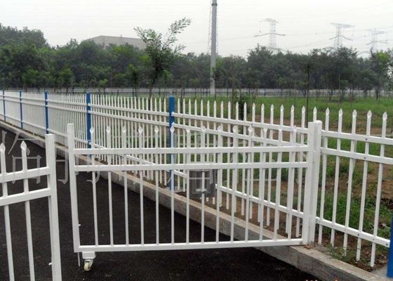 Chine Le PVC a enduit la barrière en acier soudée de zinc pour la protection de la Communauté/jardins fournisseur